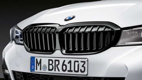 BMW 3 серии Седан (G20), решетка радиатора M Performance в цвете черный глянцевый BMW 3 серии Седан (G20), решетка радиатора M Performance в цвете черный глянцевый
