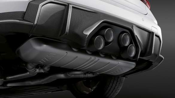 Выхлопная система M Performance из титана BMW M3 G80 2020 BMW M3 G80 2020, выхлопная система M Performance из титана крупным планом