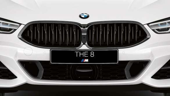 Аэродинамический пакет M модели BMW M850i xDrive Gran Coupe G16 Аэродинамический пакет M модели BMW M850i xDrive Gran Coupe G16 2019 МГ цвета Белый Минерал (металлик) из линейки BMW Individual, вид спереди