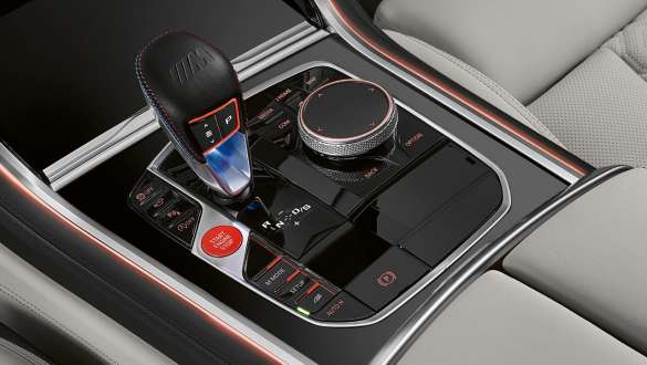 BMW M8 Competition Gran Coupe с 8-ступенчатой коробкой передач M Steptronic F93 BMW M8 Competition Gran Coupe F93 2020 МГ, 8-ступенчатая коробка передач M Steptronic, интерьер