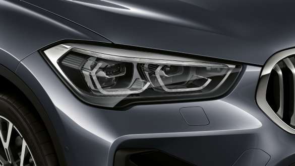 BMW X1 F48 LCI адаптивные светодиодные фары BMW X1 F48 LCI, крупный план адаптивных светодиодных фар