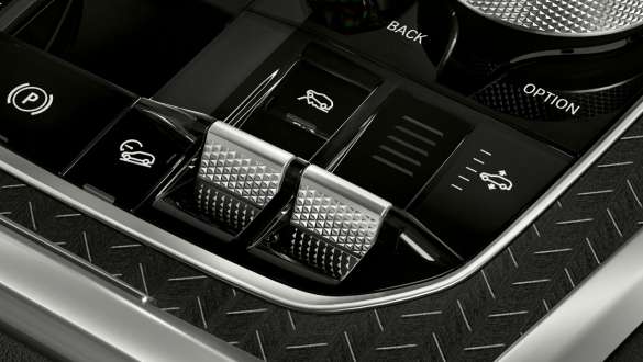 Салон BMW X6, внедорожные режимы. Салон BMW X6 с акцентом на внедорожные режимы.