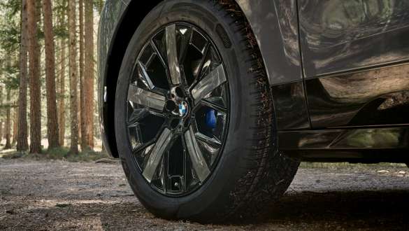 21-дюймовые аэродинамические диски BMW Star-spoke 1011 Jet Black Коллекция осенне-зимних аксессуаров BMW: 21-дюймовые аэродинамические диски BMW Star-spoke 1011 Jet Black