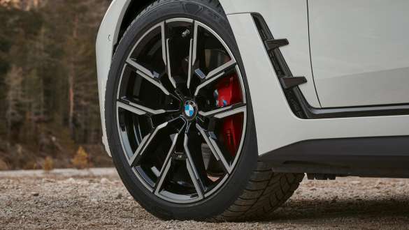 19-дюймовые легкосплавные диски M Y-spoke 859 M Bicolor Коллекция осенне-зимних аксессуаров BMW: 19-дюймовые легкосплавные диски M Y-spoke 859 M Bicolor