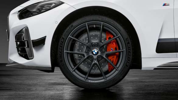 Аксессуары M Performance BMW 4 Серии Coupe G22, 19” легкосплавные диски M Performance Y-spoke 898 M в сером цвете (Frozen Gunmetal Grey) Аксессуары M Performance BMW 4 Серии Coupe G22, 19” легкосплавные диски M Performance Y-spoke 898 M в сером цвете (Frozen Gunmetal Grey), в деталях
