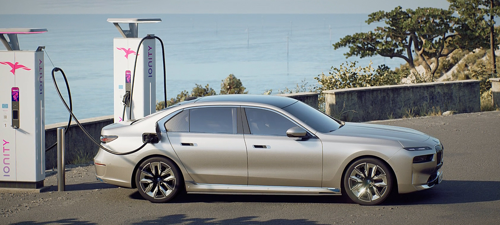 BMW i7 G70, видео об особенностях, зарядка BMW i7 G70, видео об особенностях, зарядка в домашних условиях и на общественных станциях