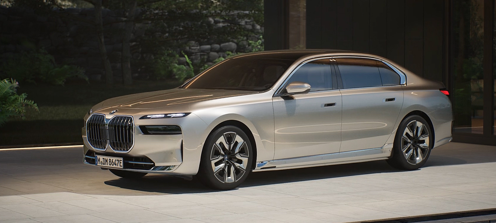 BMW i7 G70, видео с особенностями дизайна экстерьера BMW i7 G70, "Серый Оксид металлик", видео с особенностями дизайна экстерьера