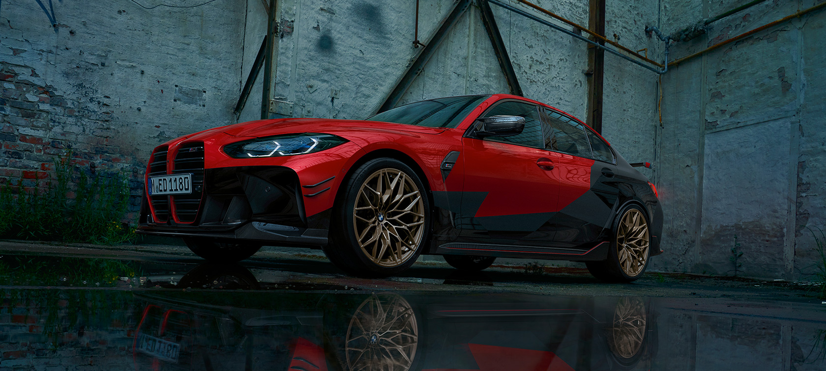 BMW M3 G80 2020 с аксессуарами BMW M Performance BMW M3 G80 2020 с аксессуарами BMW M Performance, вид сбоку в три четверти