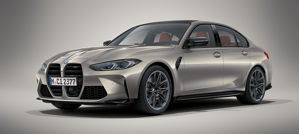 BMW M3 G80 2020 "BMW Individual Серый Оксид металлик" BMW M3 G80 2020 "BMW Individual Серый Оксид металлик", вид спереди в три четверти в статике