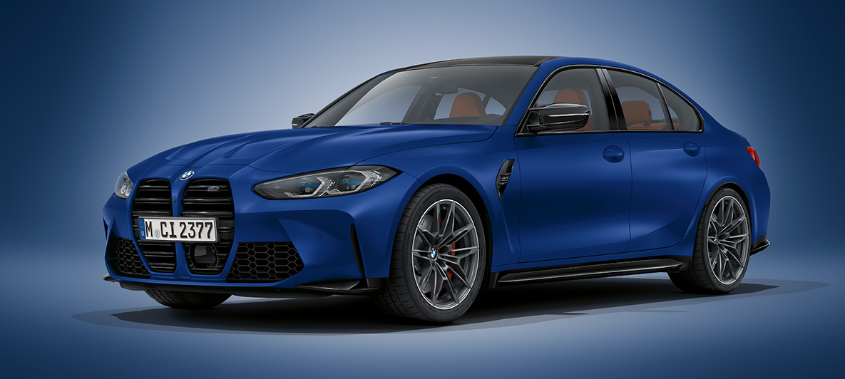 BMW M3 G80 2020 "BMW Individual Морозный Синий Портимау металлик" BMW M3 G80 2020 "BMW Individual Морозный Синий Портимау металлик", вид спереди в три четверти в статике
