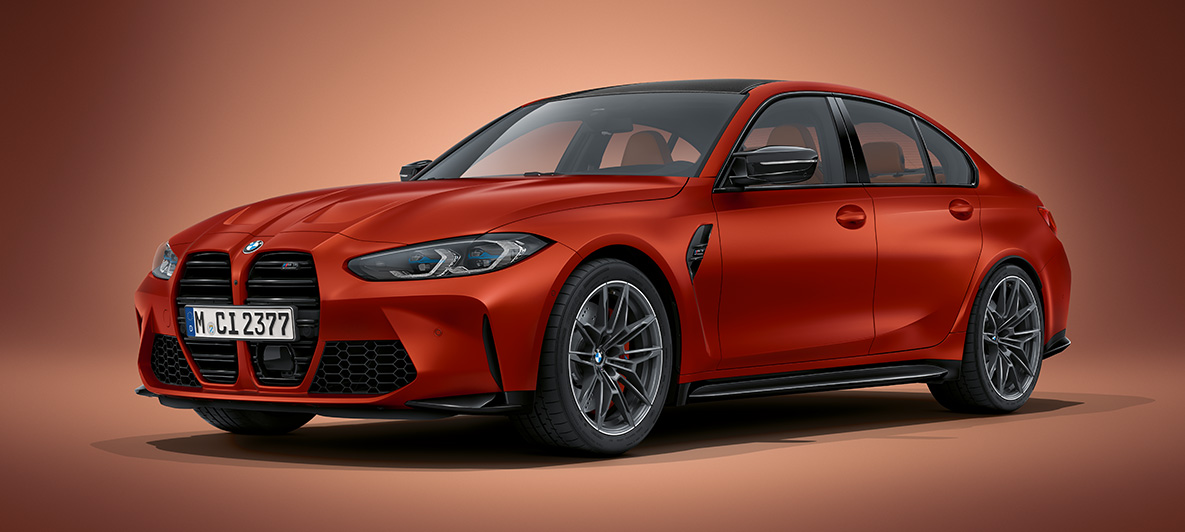 BMW M3 G80 2020 "BMW Individual Морозный Оранжевый металлик" BMW M3 G80 2020 "BMW Individual Морозный Оранжевый металлик", вид спереди в три четверти в статике