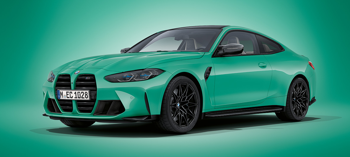 BMW M4 Coupé BMW Individual Mint Green металлический G82 2021 вид с трех четвертей спереди BMW M4 Coupé BMW Individual Mint Green металлический G82 2021 вид с трех четвертей спереди