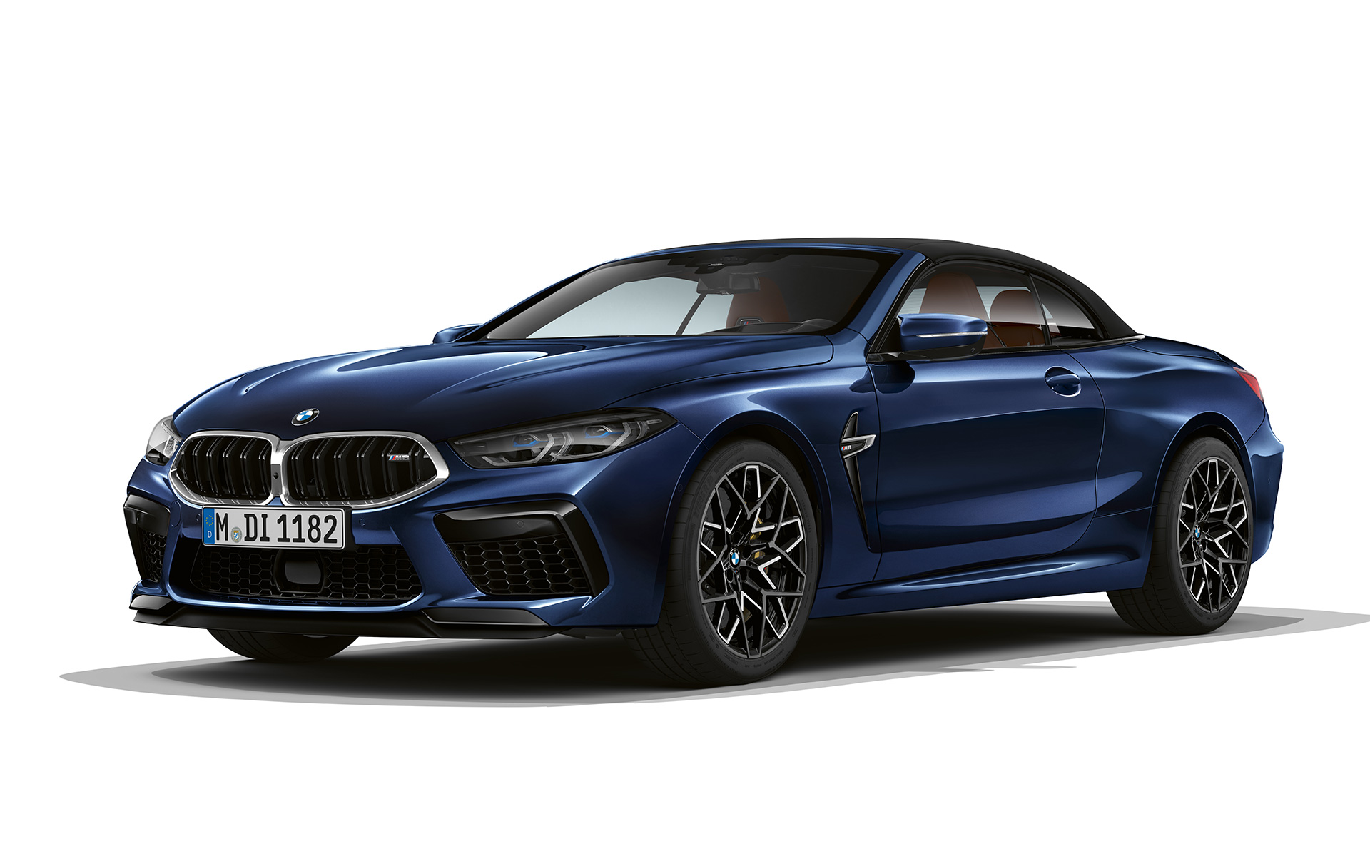 BMW m8 Cabrio синий