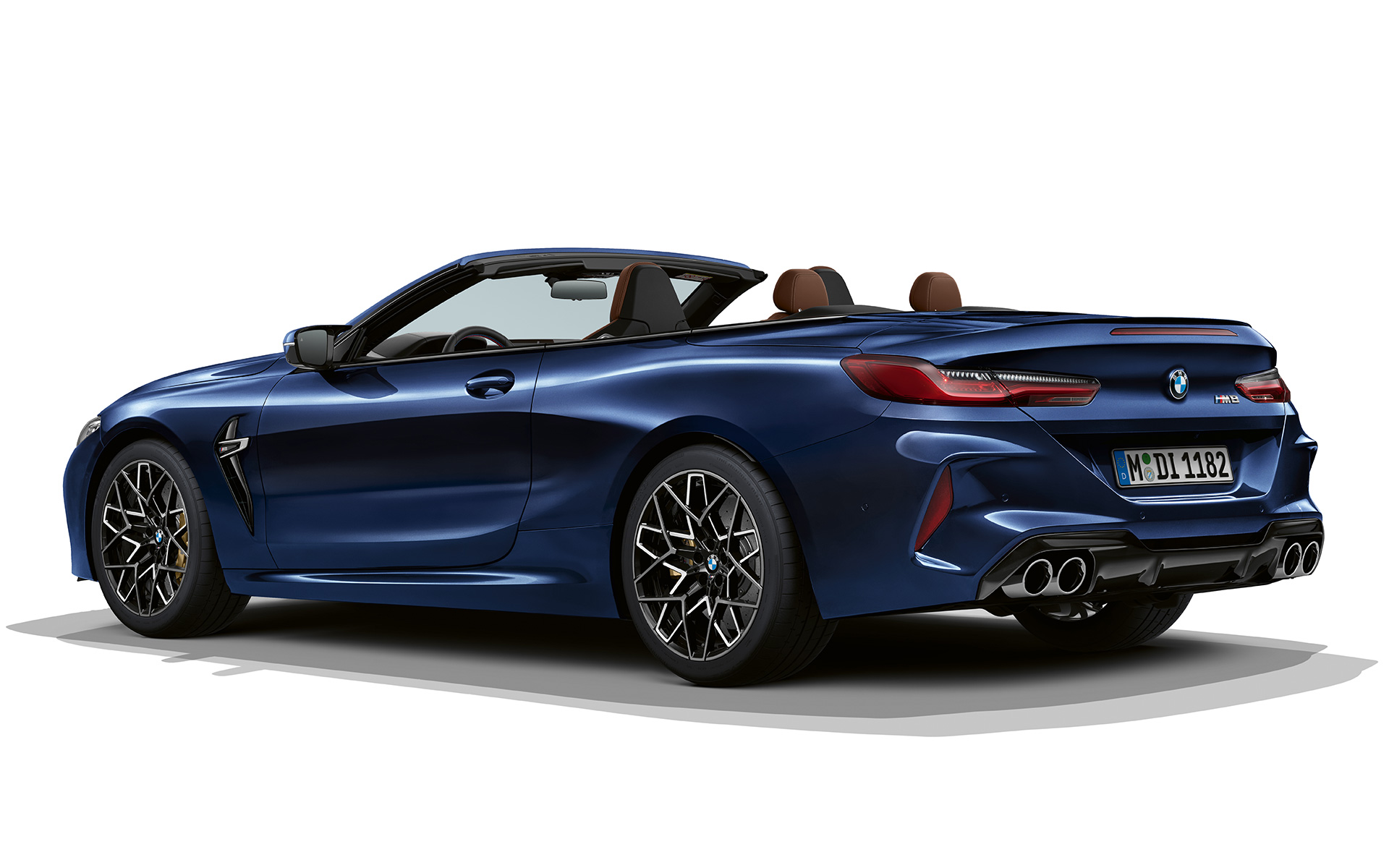 BMW m8 Cabrio синий