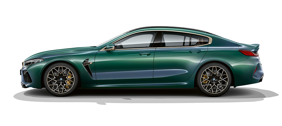 BMW M8 Gran Coupe First Edition, вид сбоку F93 BMW M8 Gran Coupe First Edition F93 2020 МГ цвета Aurora Diamond (металлик) из линейки BMW Individual, вид сбоку