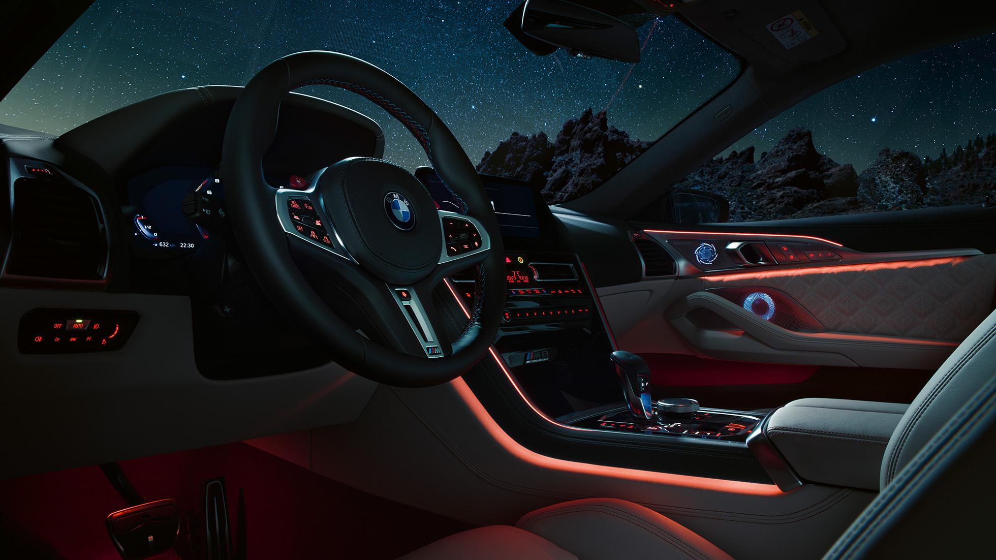 BMW M8 Competition Gran Coupe, место водителя F93 BMW M8 Competition Gran Coupe F93 2020 МГ, место водителя