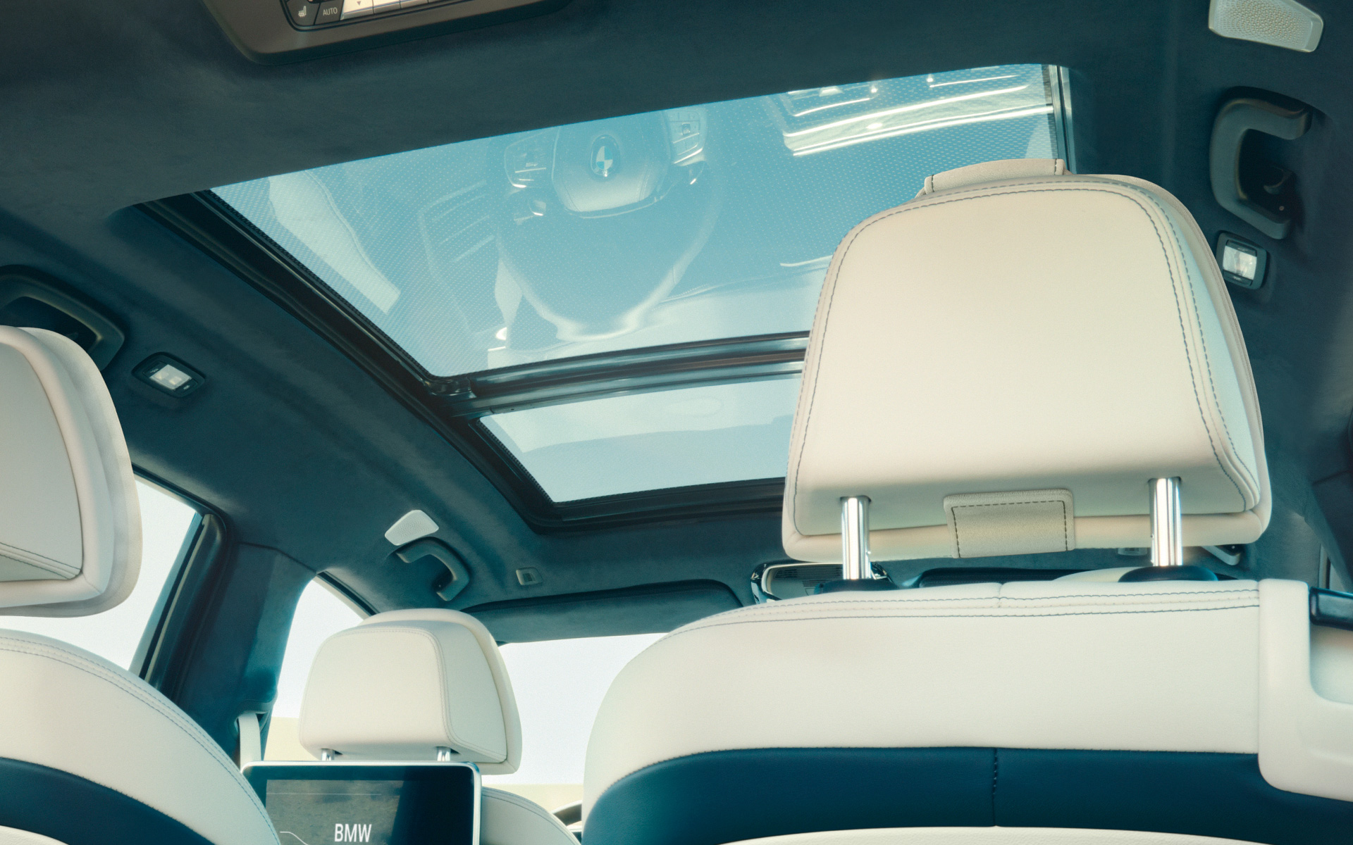 Панорамная стеклянная крыша BMW Х7 G07 2019 Панорамная стеклянная крыша BMW Х7 G07 2019