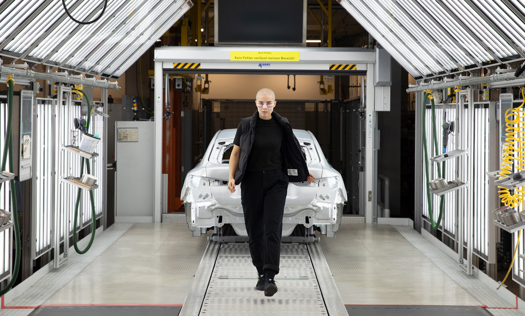 Каталог BMW Lifestyle 2023 Жилет BMW черного цвета, женский Каталог BMW Lifestyle Жилет BMW черного цвета, женский
